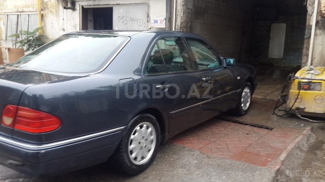 Mercedes E 240 1996, 341,600 km - 2.3 л - Bakı