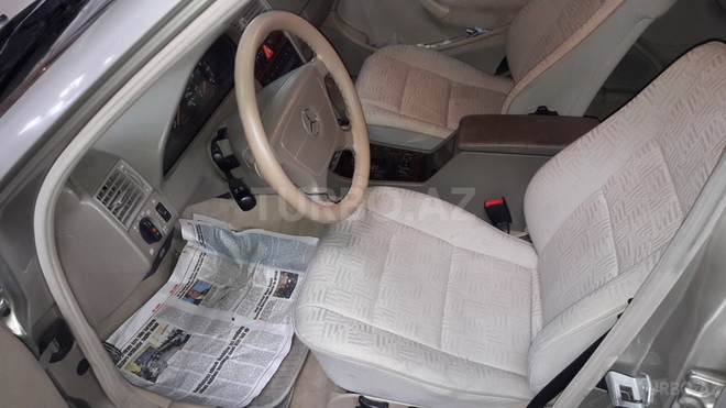 Mercedes C 220 1999, 223,598 km - 2.2 l - Bakı