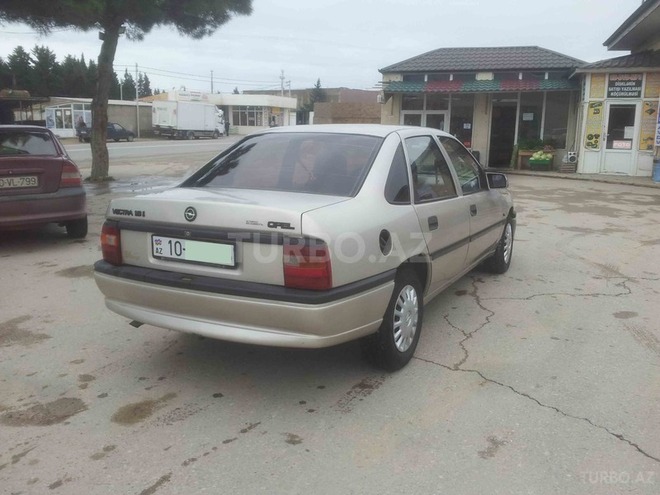 Opel Vectra 1993, 360,000 km - 1.8 l - Bakı