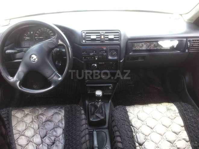 Opel Vectra 1993, 360,000 km - 1.8 l - Bakı