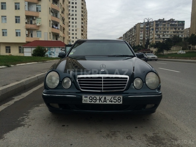 Mercedes E 220 2000, 354,500 km - 2.2 l - Bakı