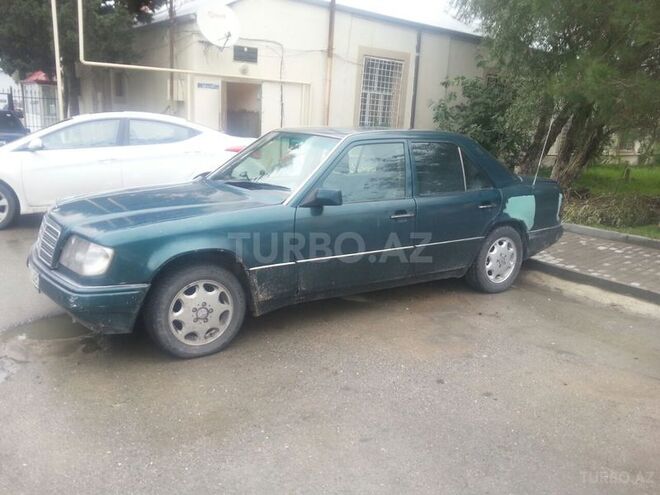 Mercedes E 250 1995, 300,000 km - 0.3 л - Bakı