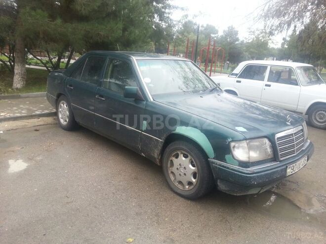 Mercedes E 250 1995, 300,000 km - 0.3 л - Bakı