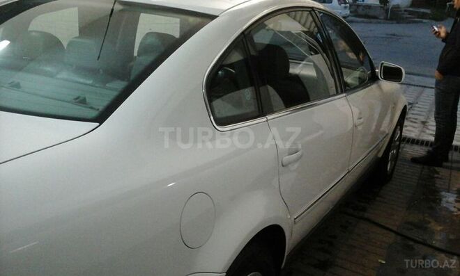 Volkswagen Passat 2001, 16,000 km - 2.5 l - Bakı