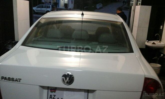 Volkswagen Passat 2001, 16,000 km - 2.5 l - Bakı