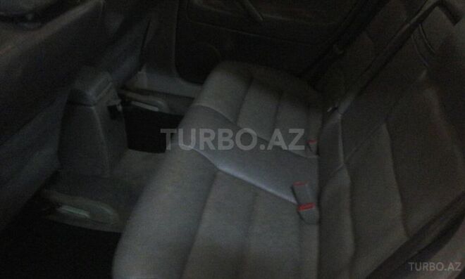 Volkswagen Passat 2001, 16,000 km - 2.5 l - Bakı