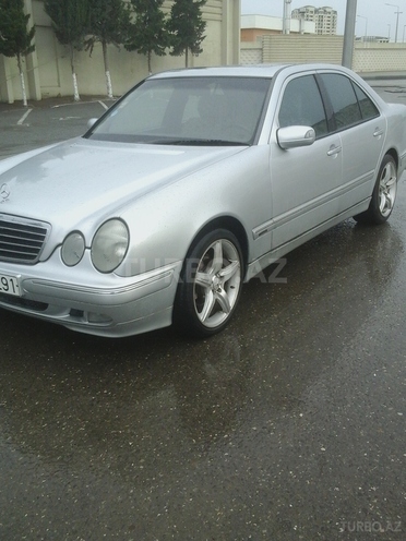 Mercedes E 220 1999, 247,000 km - 0.2 l - Bakı