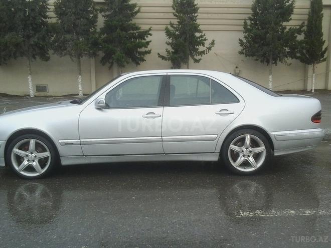 Mercedes E 220 1999, 247,000 km - 0.2 l - Bakı