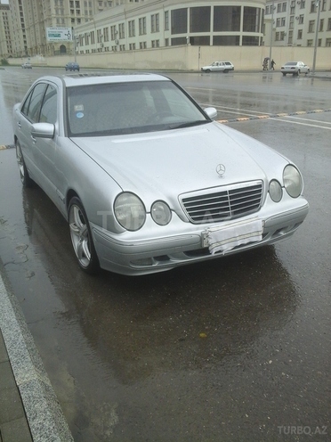 Mercedes E 220 1999, 247,000 km - 0.2 l - Bakı