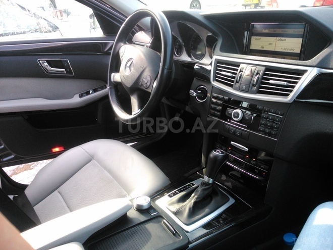 Mercedes E 250 2009, 209,000 km - 2.1 l - Sumqayıt
