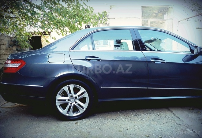 Mercedes E 250 2009, 209,000 km - 2.1 l - Sumqayıt