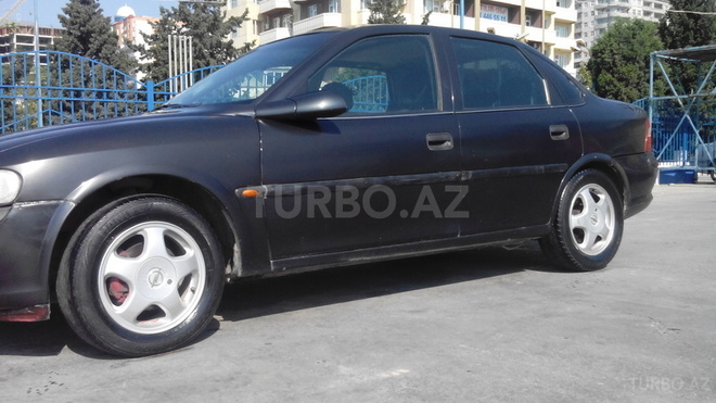 Opel Vectra 1997, 369,000 km - 1.6 l - Bakı