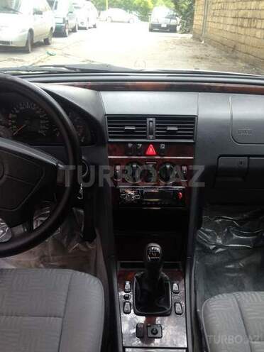 Mercedes C 200 1999, 270,000 km - 2.0 l - Bakı