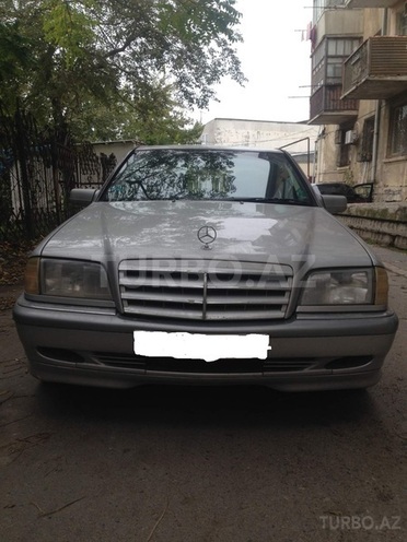 Mercedes C 200 1999, 270,000 km - 2.0 l - Bakı