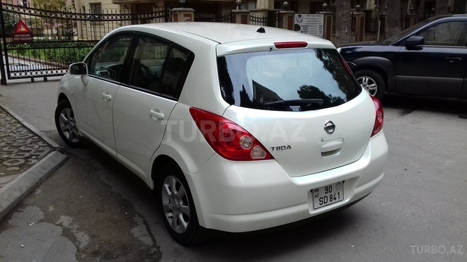 Nissan Tiida 2006, 130,000 km - 1.6 l - Bakı