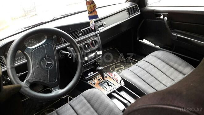 Mercedes E 200 1993, 18,000 km - 2.0 л - Bakı