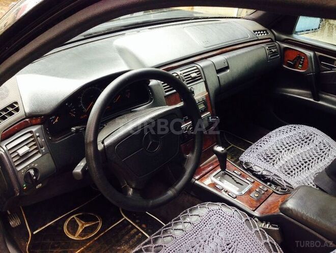 Mercedes E 320 1996, 1,356,864 km - 3.2 л - Lənkəran