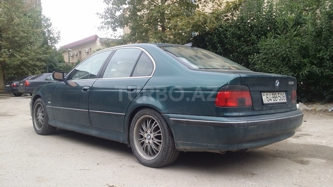 BMW 528 1996, 300,000 km - 2.8 л - Bakı