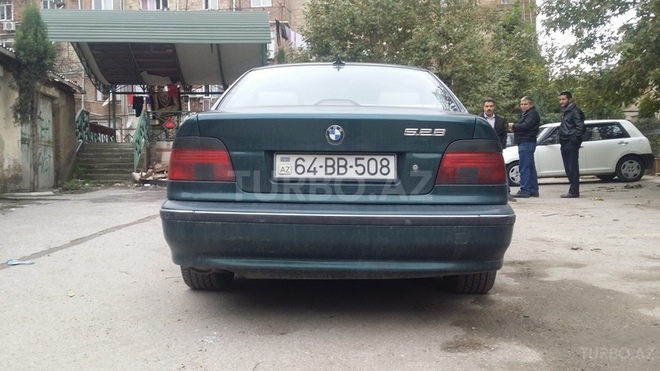 BMW 528 1996, 300,000 km - 2.8 л - Bakı