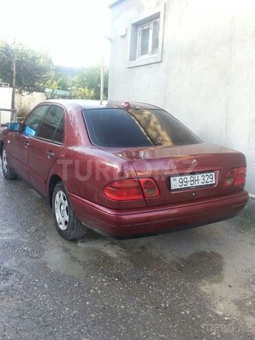 Mercedes E 220 1998, 232,000 km - 2.2 л - Bakı
