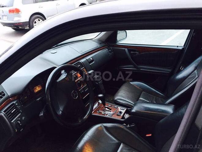 Mercedes E 240 2000, 270,000 km - 2.4 l - Bakı