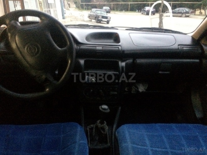 Opel Astra 1997, 150,000 km - 1.6 l - Bakı