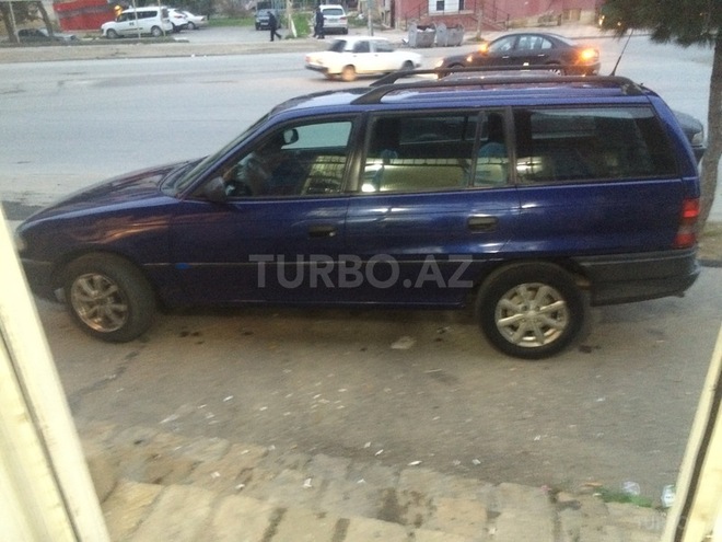 Opel Astra 1997, 150,000 km - 1.6 l - Bakı