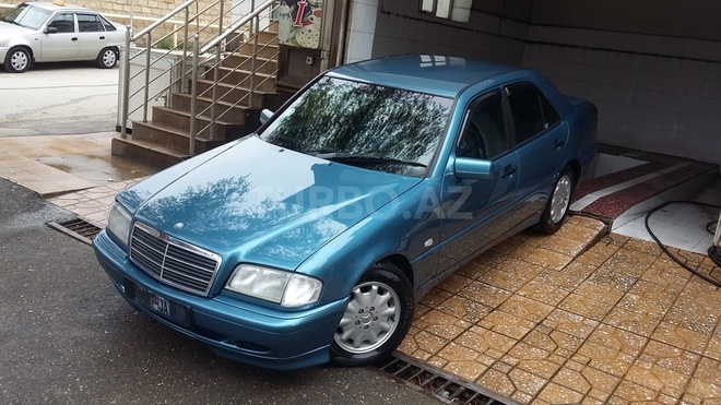Mercedes C 220 1999, 350,000 km - 2.2 l - Bakı