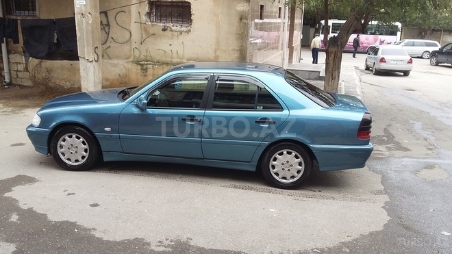 Mercedes C 220 1999, 350,000 km - 2.2 l - Bakı