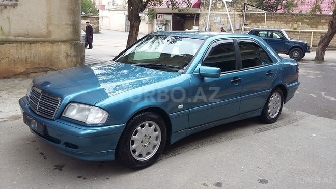 Mercedes C 220 1999, 350,000 km - 2.2 l - Bakı