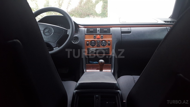 Mercedes E 220 1986, 350,000 km - 2.2 l - Bakı