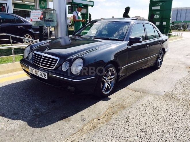 Mercedes  2002, 118,000 km - 2.2 l - Bakı