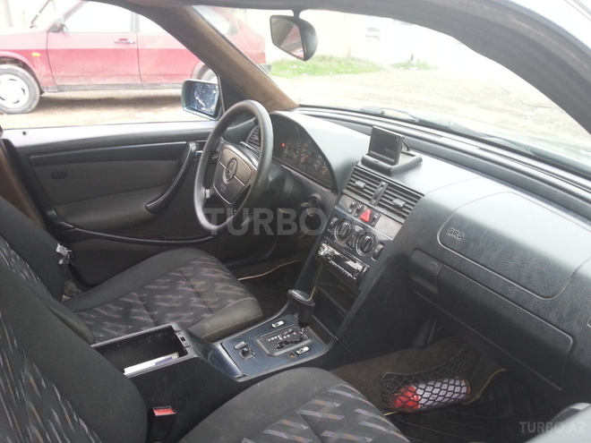 Mercedes C 200 1998, 290,000 km - 2.0 l - Bakı