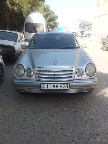 Mercedes E 240 1999, 370,000 km - 2.4 l - Bakı
