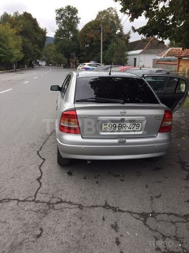 Opel Astra 1999, 25,000 km - 1.8 l - Qax