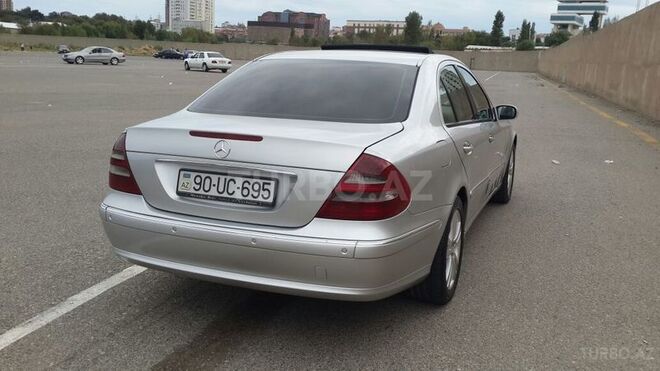 Mercedes E 220 2002, 247,000 km - 2.2 l - Sumqayıt