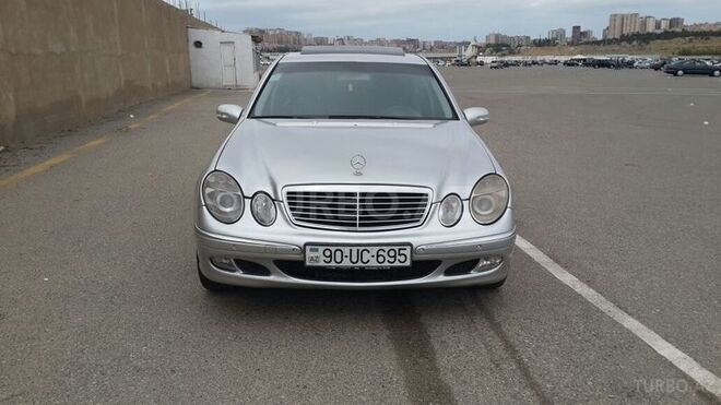 Mercedes E 220 2002, 247,000 km - 2.2 l - Sumqayıt