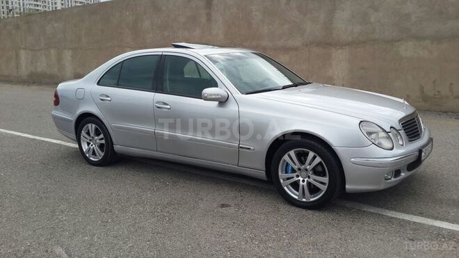 Mercedes E 220 2002, 247,000 km - 2.2 l - Sumqayıt