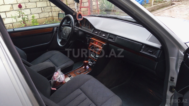 Mercedes C 220 1994, 480,000 km - 2.2 л - Beyləqan