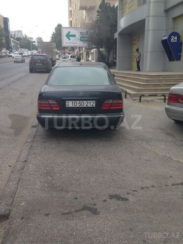 Mercedes E 240 2000, 148,000 km - 2.6 l - Bakı