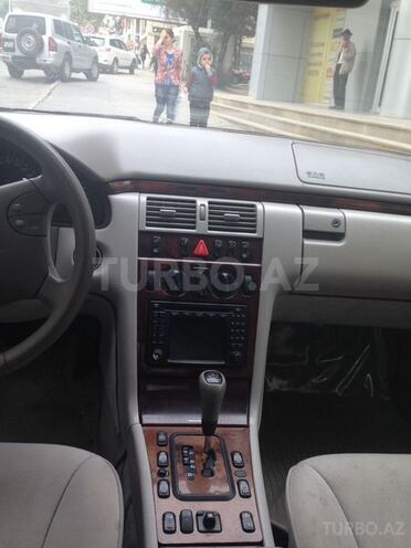 Mercedes E 240 2000, 148,000 km - 2.6 l - Bakı