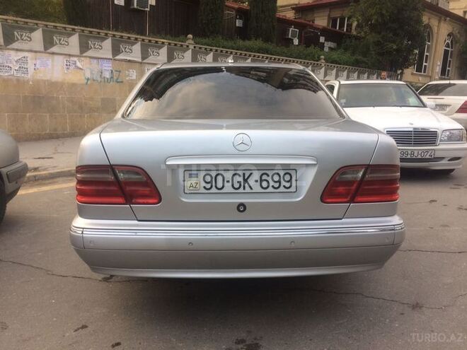 Mercedes E 320 2000, 280,000 km - 3.2 л - Bakı