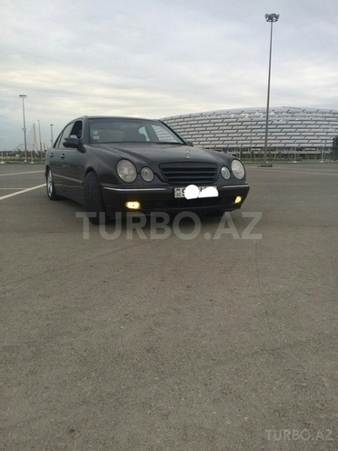 Mercedes E 240 2001, 181,234 km - 2.4 л - Bakı