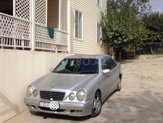 Mercedes E 270 2000, 210,000 km - 2.7 l - Bakı