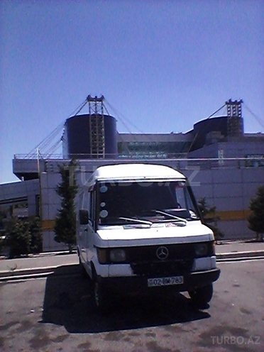 Mercedes 208 D 1990, 280,000 km - 2.5 l - İsmayıllı