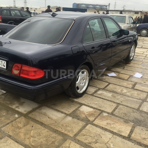 Mercedes E 200 1998, 298,000 km - 2.0 l - Xırdalan