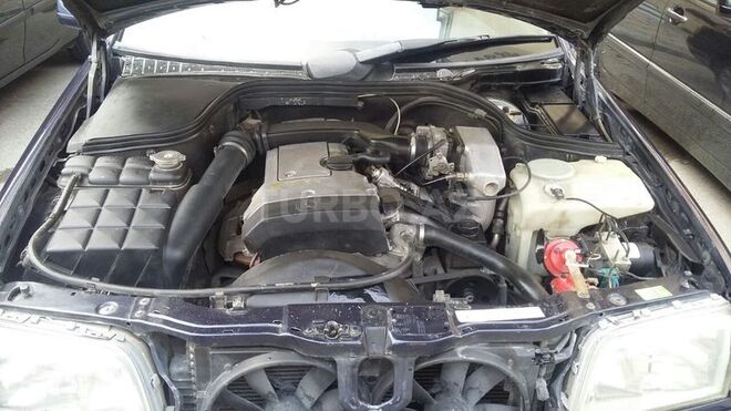 Mercedes C 180 1995, 285,000 km - 1.8 l - Bakı