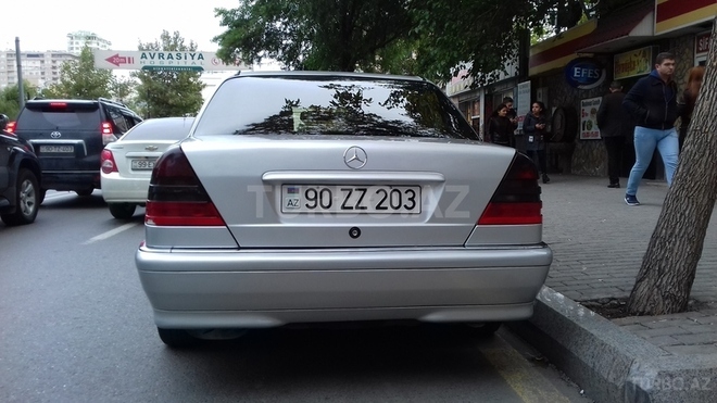 Mercedes C 200 1998, 268,000 km - 2.0 л - Bakı