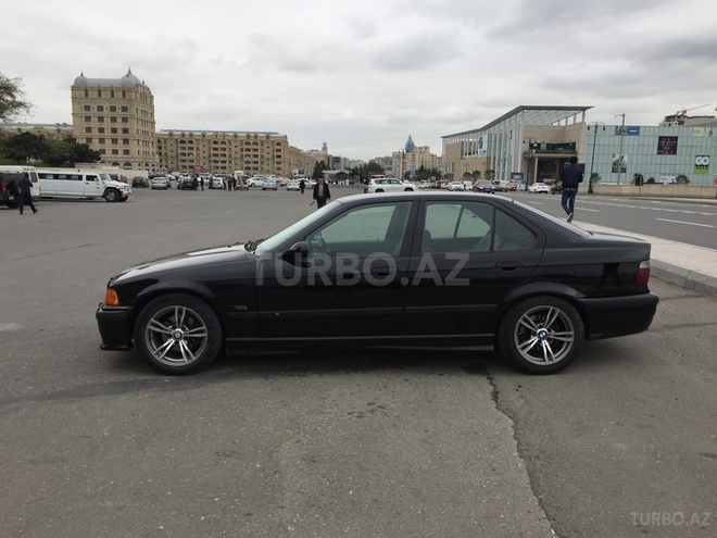 BMW 320 1993, 390,600 km - 2.0 л - Bakı