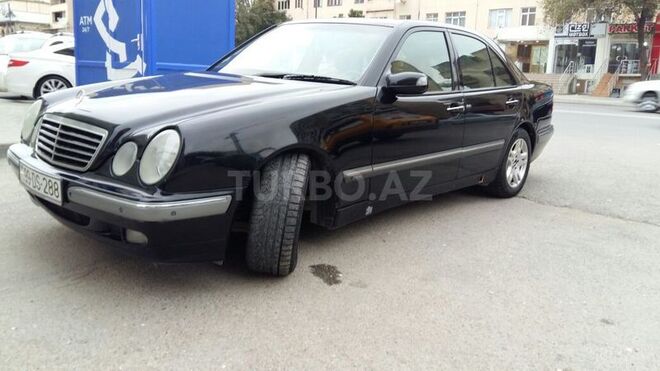 Mercedes E 240 2000, 210,000 km - 2.6 l - Bakı